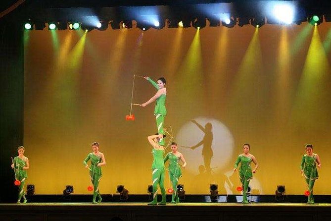 Beijing Roast Duck Banquet and Acrobatics Show with VIP Seats Evening Tour - Peking Duck Meets the Air: What This Evening Tour Delivers