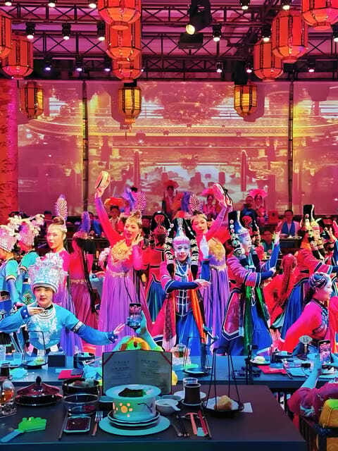 Beijing Royal Banquet with Chinese culture prefermance - Museum-style exhibition spaces and the transparent central kitchen