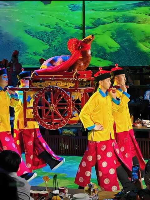 Beijing Royal Banquet with Chinese culture prefermance - Meeting point and timing: arriving before the door closes