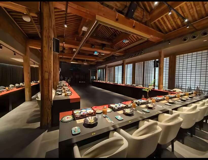 Beijing Royal Dinning Experience with cultural performance - The Show: Classical Drama, Course by Course