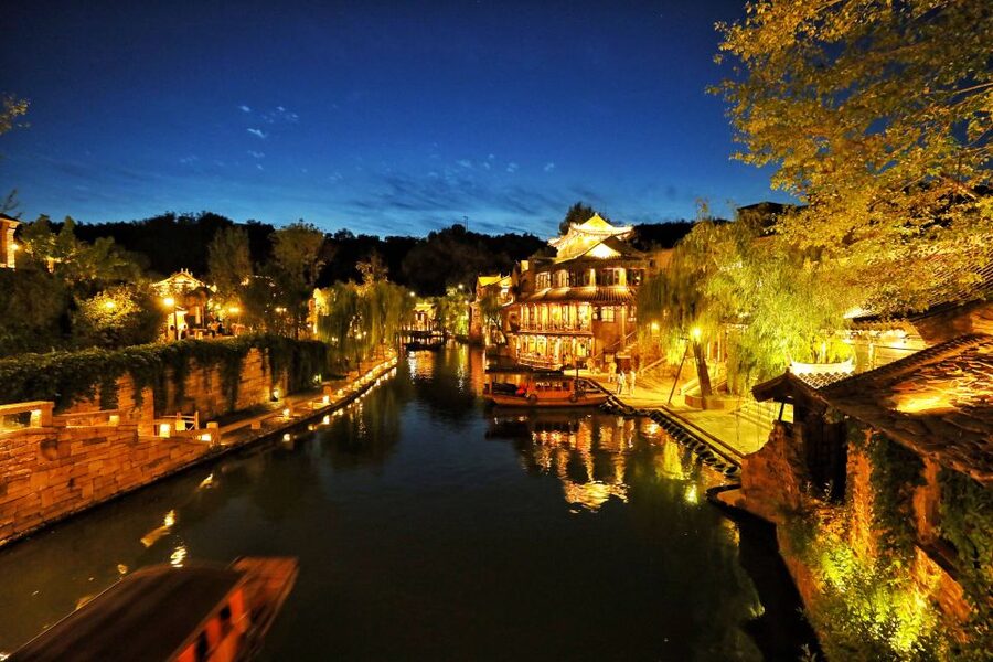 Beijing: Simatai Great Wall & Gubei Water Town Private Tour - The ticket trick: QR code entry for Gubei + cable car