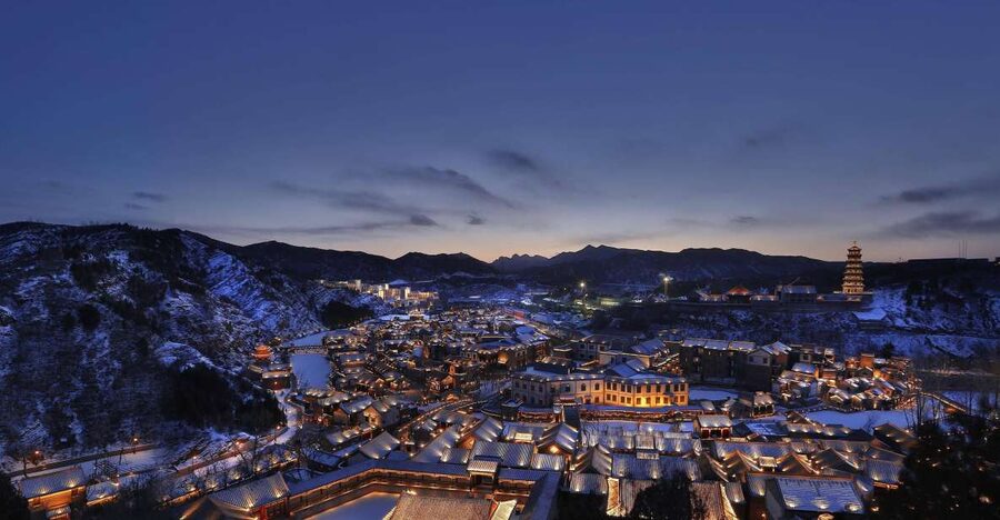 Beijing: Simatai Great Wall & Gubei Water Town Private Tour - Gubei Water Town: Wuzhen-style charm with a northern twist