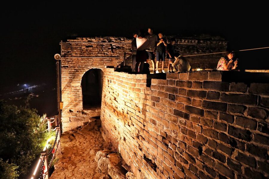 Beijing: Simatai Great Wall & Gubei Water Town Private Tour - Day trip flow: a clear rhythm from town to wall