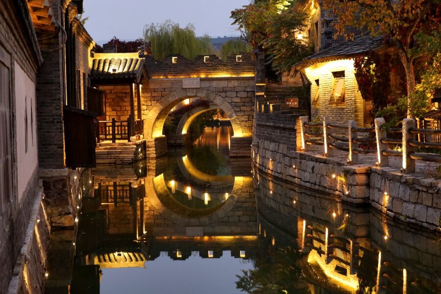 Beijing: Simatai Great Wall & Gubei Water Town Private Tour - Night option: sunset wall views and lantern-lit canals