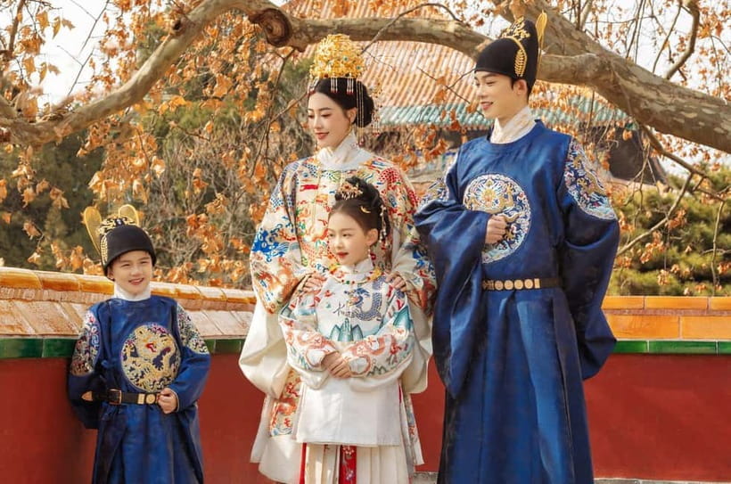 Beijing Traditional Hanfu Experience & Photoshoot for Groups - Photos in costume: timing, comfort, and practical expectations