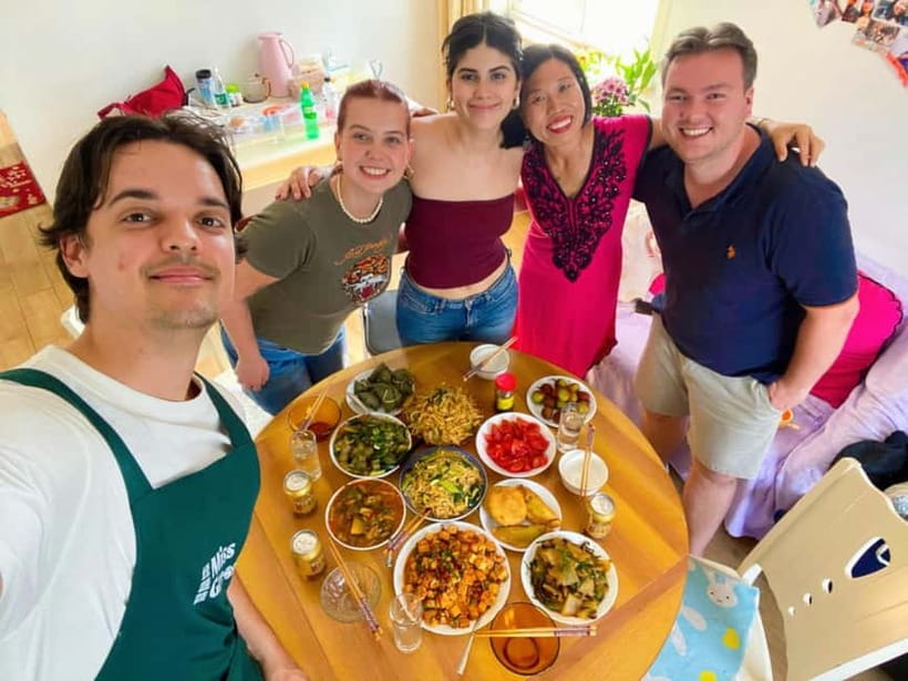 Beijing: Vegan Home Cooking & Local Market Tour with Sanxia - Picking Seasonal Vegan Ingredients at the Local Market