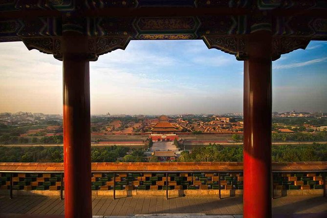 Boutique Tour: Tiananmen, Forbidden City, Mutianyu with VIP Pass - Tiananmen Square at Morning Light: What You See and Why It Matters