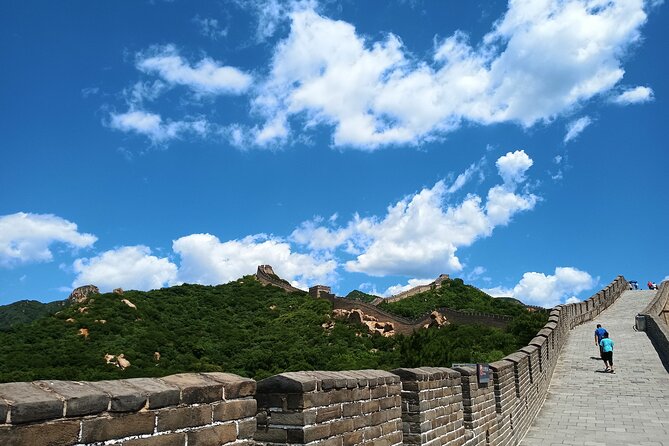 BusDa-Ancient Great Wall &Badaling Great Wall Full-day Bus Tour - Guide quality is the difference between seeing and understanding