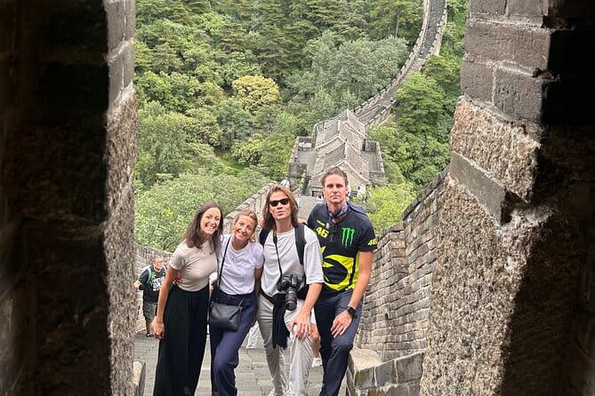 BusDa-Full-Day Bus Trips: Mutianyu, Summer & Old Summer Palaces - Lunch, Breaks, and How to Pace a 10-Hour Day