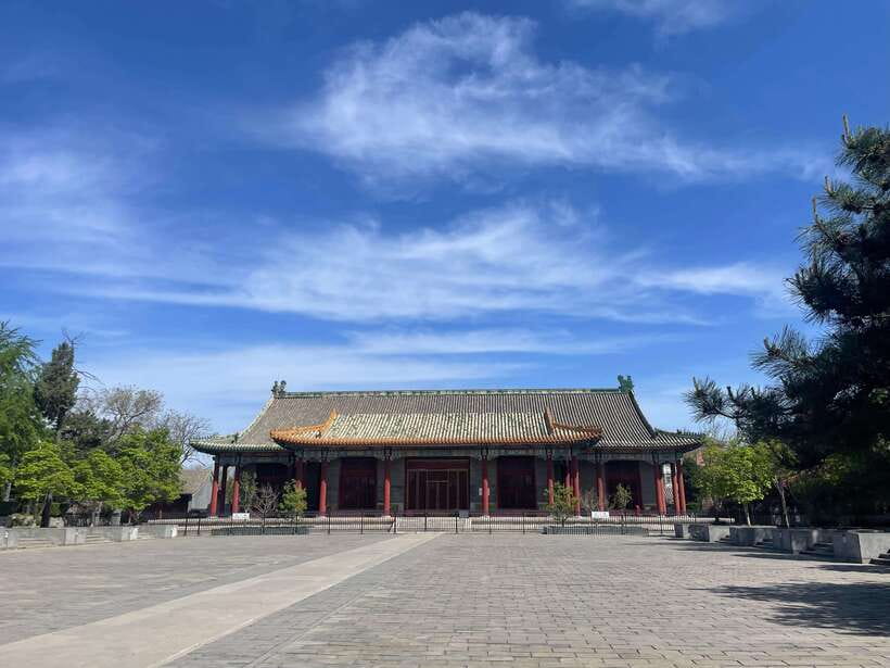 Chinese Kungfu class in old temple beside Forbidden Ci - Meeting the Teacher: Shaolin Background and Patient Coaching