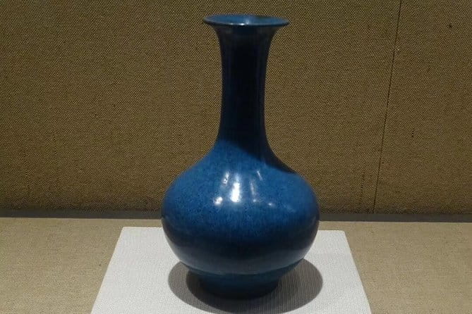 Full-Day Private Tour Panjiayuan Antique Market and Beijing Capital Museum - Beijing Capital Museum: two hours for major collections and Beijing flavor