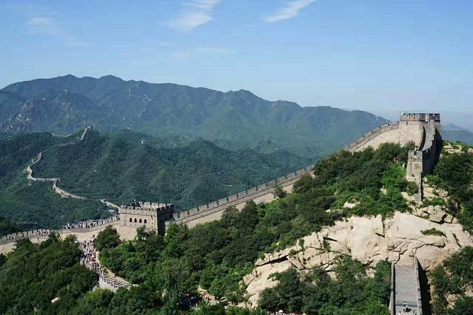 Group Tour Including Mutianyu Great Wall And Buffet Lunch - Mutianyu Great Wall: the watchtowers and the realistic pace