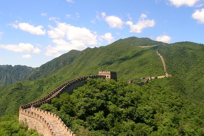 Group Tour Including Mutianyu Great Wall And Buffet Lunch - Guide quality: the human factor that makes or breaks the day