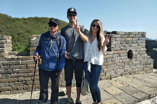 Hiking Tour Jiankou to Mutainyu with English Driver Service - The hike experience: what changes along the way