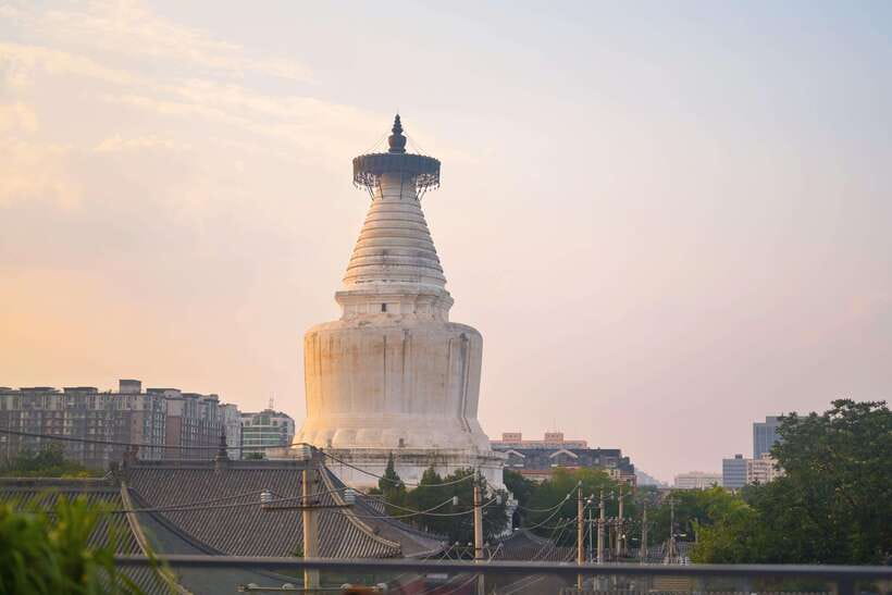 Hutong Walking Tour: Discover Real Beijing without Crowds - Zhuanta Hutong: the alley experience you actually came for
