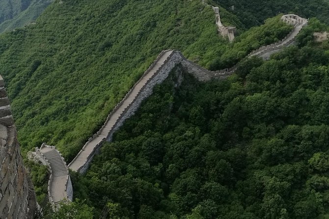 Jiankou Great Wall (To Mutianyu) Private Guided Day Tour - Entering Jiankou Great Wall: The 5-Hour Walk That Creates the Photos