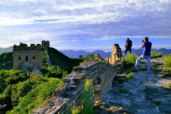 Jinshanling Great Wall Day Trip: Transfer or Guided Service - Choosing Jinshanling Only vs. the Simatai + Gubei Night Plan