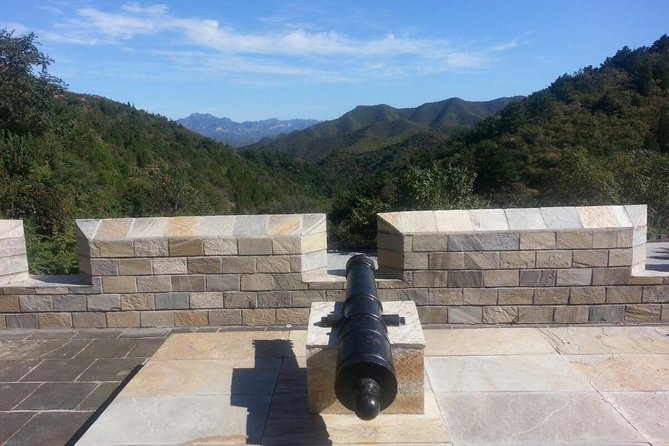Jinshanling Great Wall Day Trip: Transfer or Guided Service - The Guide Option: Stories at Watchtowers and Photo Help