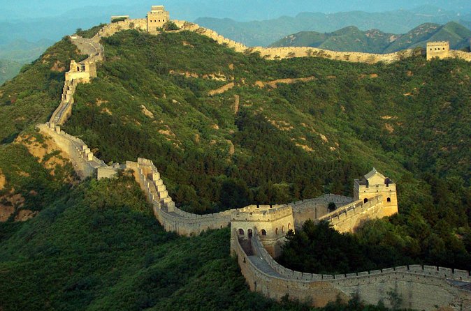 Jinshanling Private Tour with Night View of Simatai and Gubei Water Town from Beijing - Simatai Great Wall at Night: Cable Car Convenience and Lantern Light