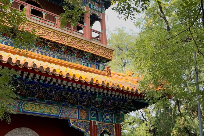 Lama Temple Tour with Tickets: Beijing's Hidden Mystical World - Wandering Hutongs: atmosphere plus snack breaks