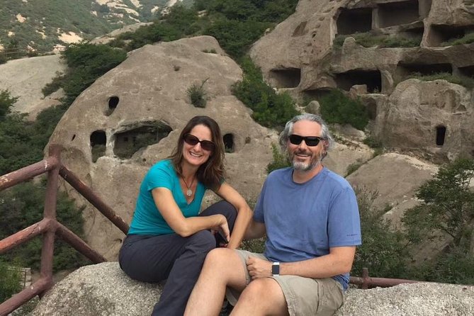 Longqingxia Gorge Cruise and Guyaju Cave Dwellings Private Day Tour - Guyaju Caves: rock-cut homes that feel like an ant farm