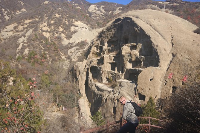 Longqingxia Gorge Cruise and Guyaju Cave Dwellings Private Day Tour - Timing, walking, and weather: what to expect in real life