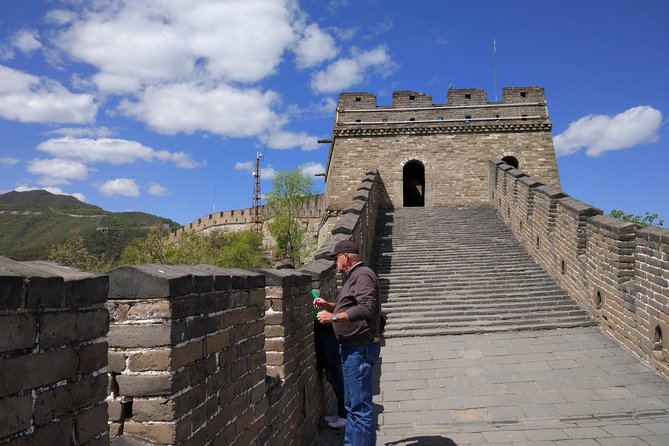 Mini Group: Half-Day Great Wall at Mutianyu Hiking Tour - Your Guide, Your Pace: What the Small Group Format Changes