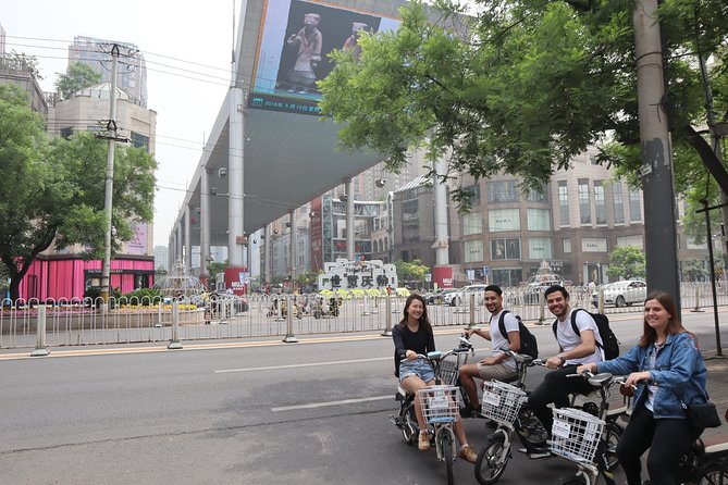 Modern Beijing Discovery by Bike - E-bike vs bicycle: which should you pick?