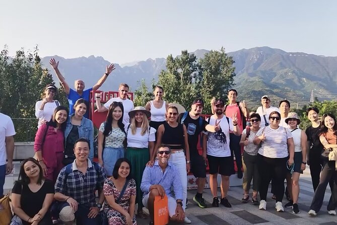 MuBus: Mutianyu Great Wall ENG/ESP/RUS Guided Bus Tour - On-the-bus guidance: what you’re getting before you climb
