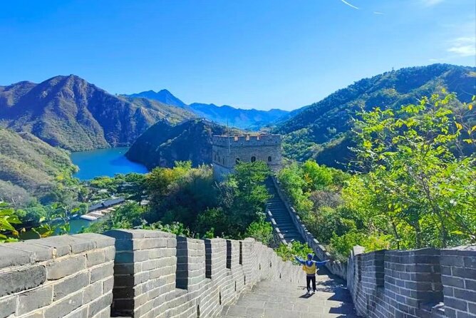 Mutianyu Great-wall and Huanghuacheng Water Great-wall Tour within One Day - Guides and comfort: the small stuff that makes a big difference