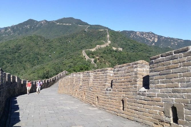 Mutianyu GreatWall BusTour - Food and Breaks: Chinese Buffet, Paid Snacks, and Planning for Water