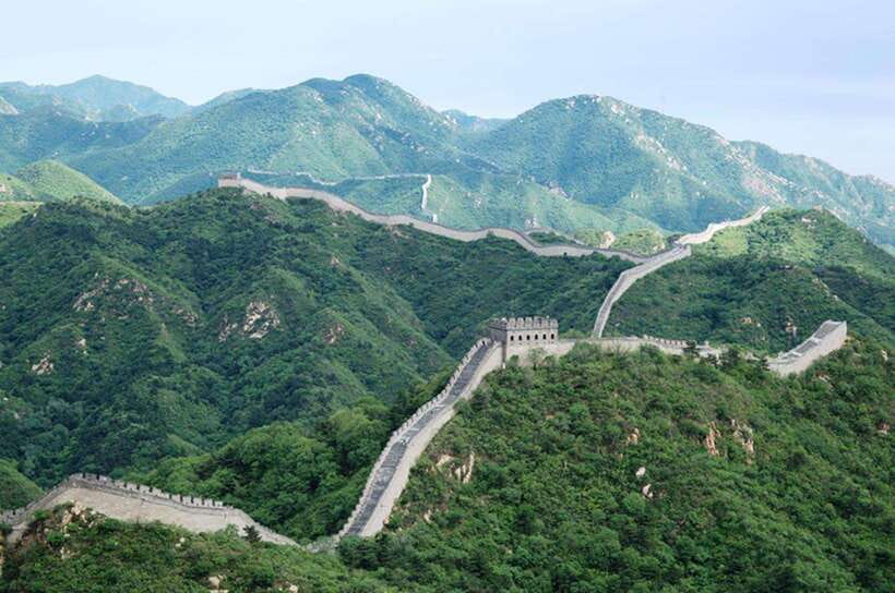 One-Day Beijing Mutianyu/Badaling Great Wall Tour - Meeting the guides: what English support looks like