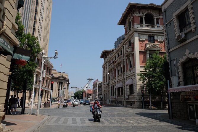 One day tour to downtown Tianjin from Beijing by high speed train - Five Great Avenues and Xiaobailou: old lanes, local life