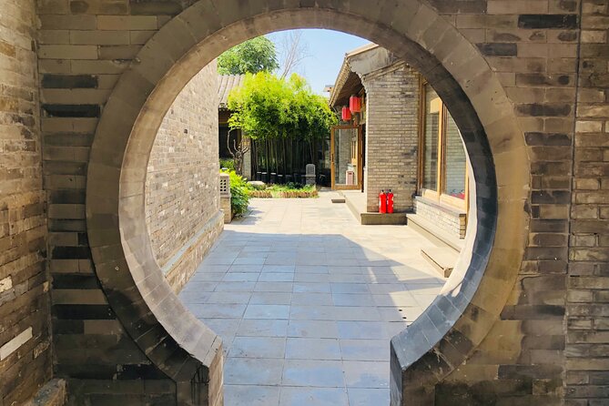 Private Beijing Hutong Walking Tour Walk with a Beijinger - Stop 1: Liulichang Street and Beijing’s craft-and-ink atmosphere