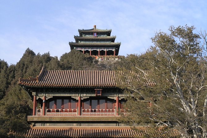 Private Beijing Jingshan Hill, Beihai, and Hutongs with Imperial Lunch/Dinner - Imperial parks, hutongs, and old Beijing views in one private day