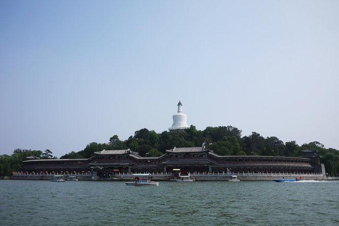 Private Beijing Jingshan Hill, Beihai, and Hutongs with Imperial Lunch/Dinner - Houhai hutongs: lake-side streets with a modern edge