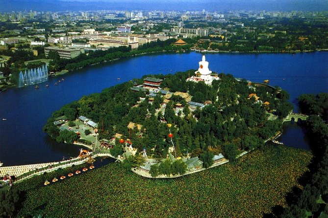 Private Beijing Jingshan Hill, Beihai, and Hutongs with Imperial Lunch/Dinner - Jingshan Park: the central-axis climb that pays off fast