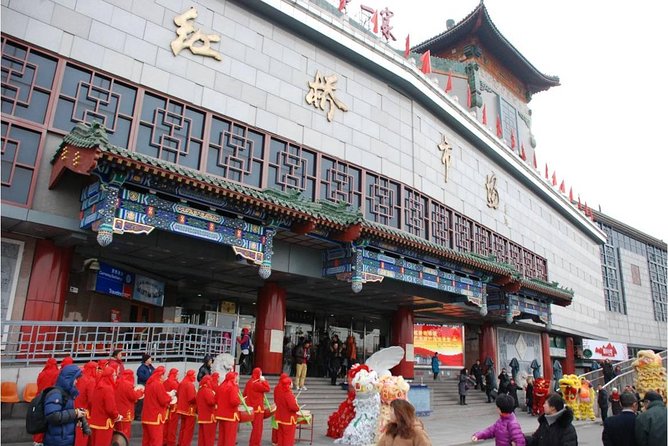 Private Beijing Markets Tour with Tea Tasting at Hongqiao Pearl Market - Hongqiao Pearl Market Tea Tasting: Bargain Shopping on a Full Senses Track