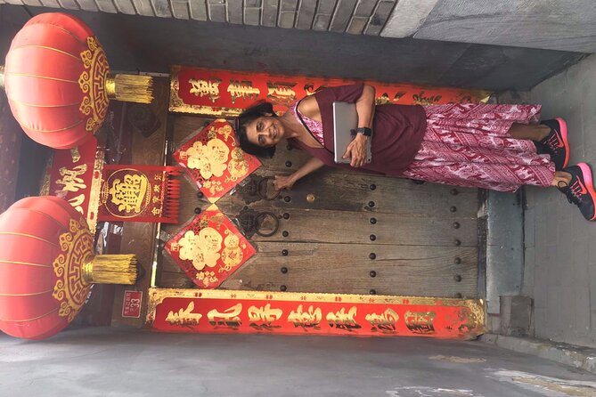 Private Customized Beijing Night Tour To Wangfujing Food Street And Pipe Hutong - Tiananmen Square and Houhai: classic Beijing with a softer mood