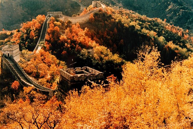 Private Day Tour of Mutianyu/Badaling Great Wall w/VIP Fast Pass - Badaling First Stop: Classic Views With VIP Convenience