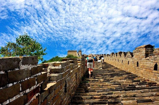 Private Day Tour of Mutianyu/Badaling Great Wall w/VIP Fast Pass - Mutianyu Finale: Scenic Choices and a More Manageable Rhythm