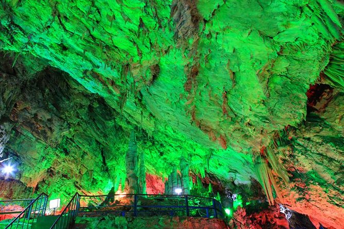 Private Day Tour to Jingdong Karst Cave including Shilinxia Glass Platform - A private day that trades Beijing traffic for karst drama