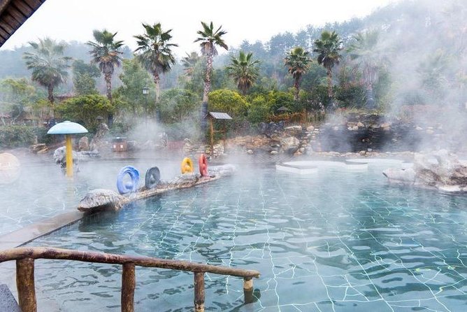 Private Day Trip: Outdoor Hot Spring Experience and Mutianyu Great Wall - Cable car, chair lift, and toboggan: choosing your comfort level on the wall