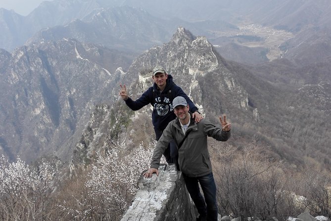 Private Great Wall Hiking from Jiankou to Mutianyu - Ridge hiking toward Mutianyu, then managing the descent