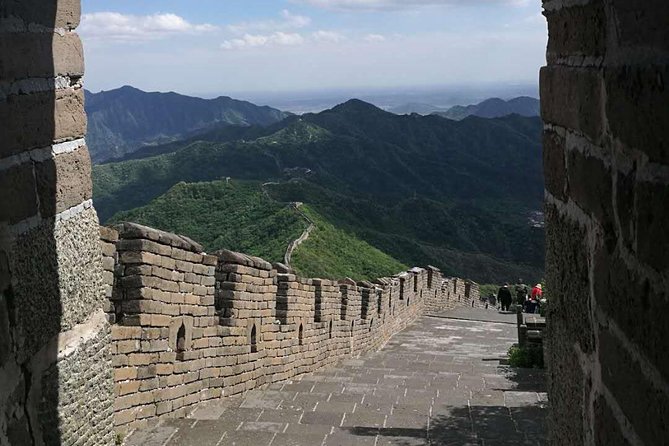 Private Half-Day Mutianyu Great Wall Tour including Round Way Cable Car or Toboggan - The Walk-Up Reality at Mutianyu (Why You Still Need Shoes)