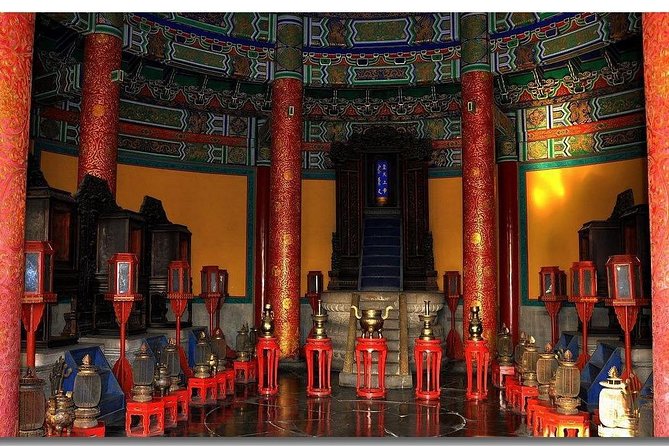 Private Half-Day Temple of Heaven and Lama Temple Tour - The guide is the main event (and that’s not small talk)