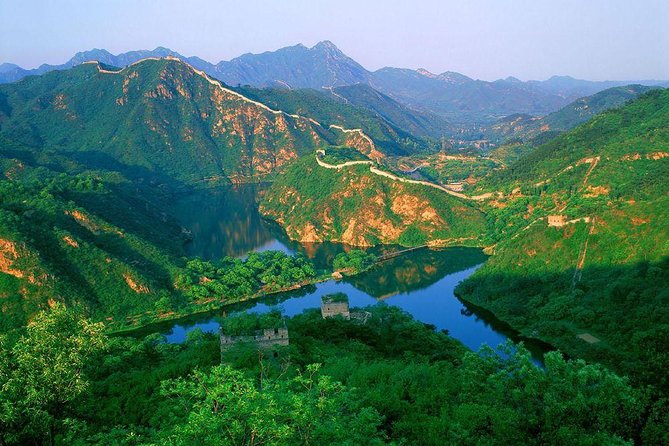 Private Hiking Day Trip to Huanghuacheng Water Great Wall - Water Great Wall at Huanghuacheng: why it feels so unusual