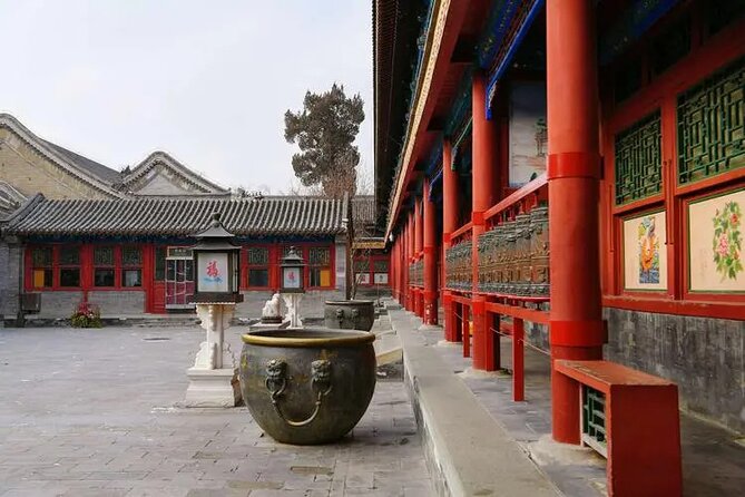 Private Hutong Tour: Prince Gong's Palace, Drum & Bell Tower - Guides, language, and what you’ll learn as you go