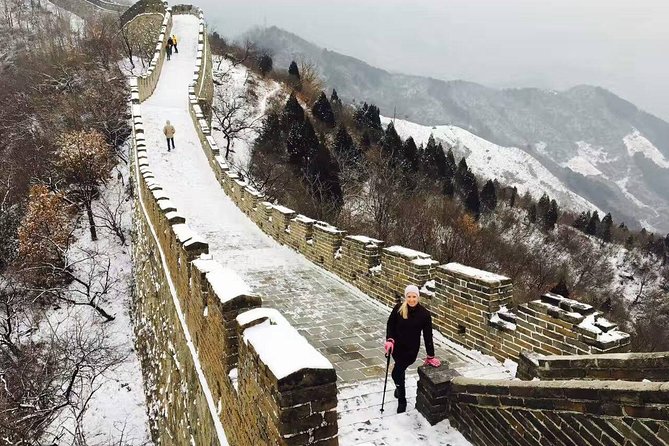 Private Round Trip Transfer Service To Mutianyu Great Wall - The 5 km Walk and 23 Watch Towers: What to Expect