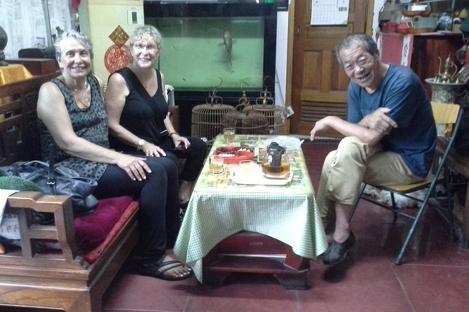 Private Tour-Beijing Hutong Foodie and Seal Carving Experience - Rickshaw through hutongs: narrow alleys, real daily pace